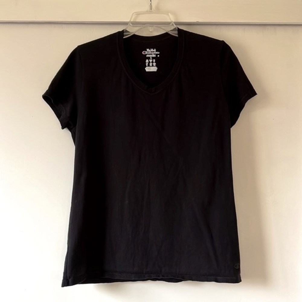 Vintage Champion Athletic Cap-Sleeve V-Neck Tee • Large (fits like a medium) 💚